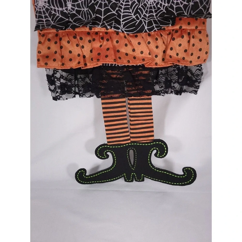N/A witch feet